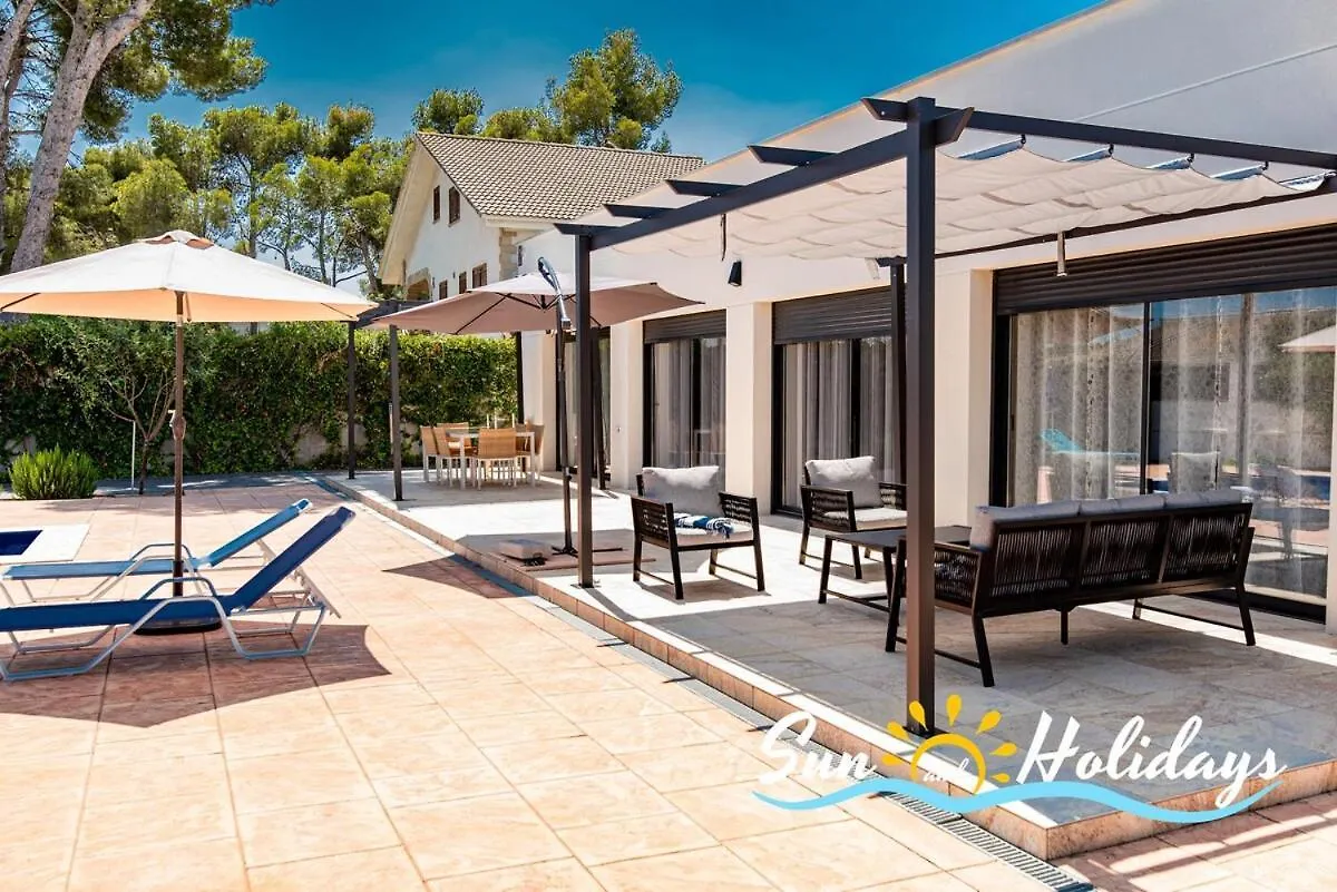 Moderna Villa Elvira El Vendrell