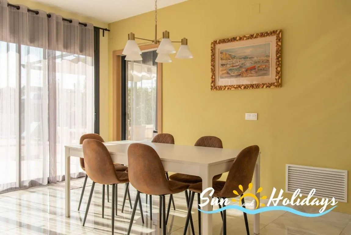 Moderna Villa Elvira El Vendrell