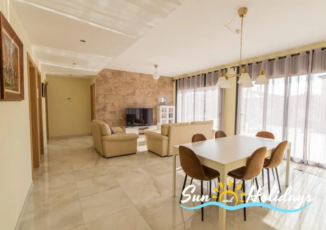 Moderna Villa Elvira El Vendrell